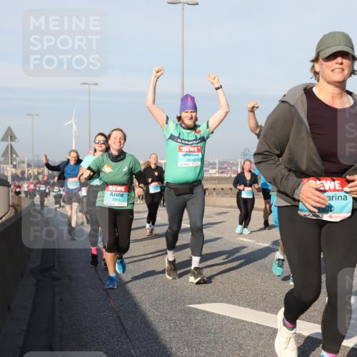 03.10.2025 - Köhlbrandbrückenlauf Yannick Fuchs http://msf.ph/oto/9181672 03.10.2025 08:57:41 Position 2 2865, 83, 2864, 1970 meine-sportfotos.de