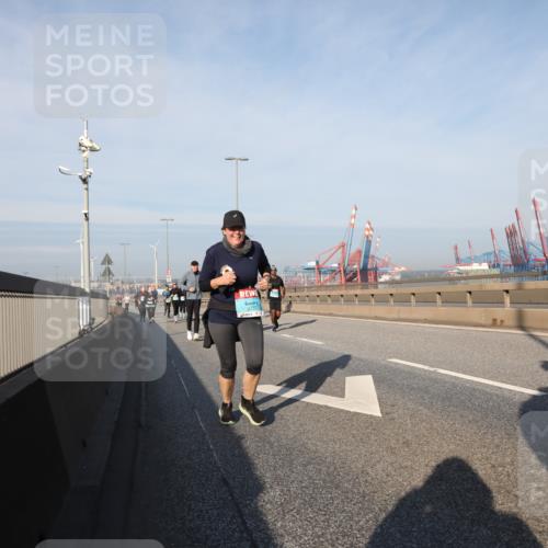03.10.2025 - Köhlbrandbrückenlauf Yannick Fuchs http://msf.ph/oto/9181724 03.10.2025 08:57:47 Position 2  meine-sportfotos.de