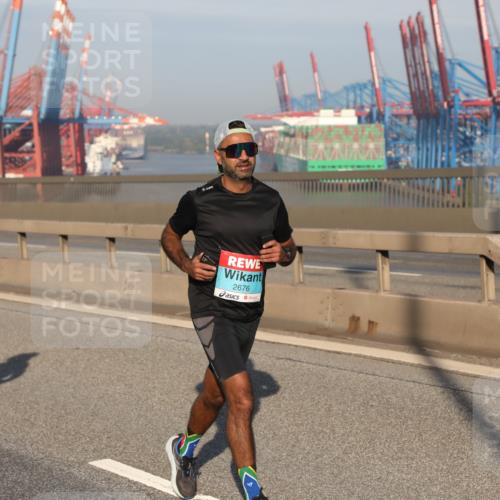 03.10.2025 - Köhlbrandbrückenlauf Yannick Fuchs http://msf.ph/oto/9181743 03.10.2025 08:57:50 Position 2 557, 2676 meine-sportfotos.de