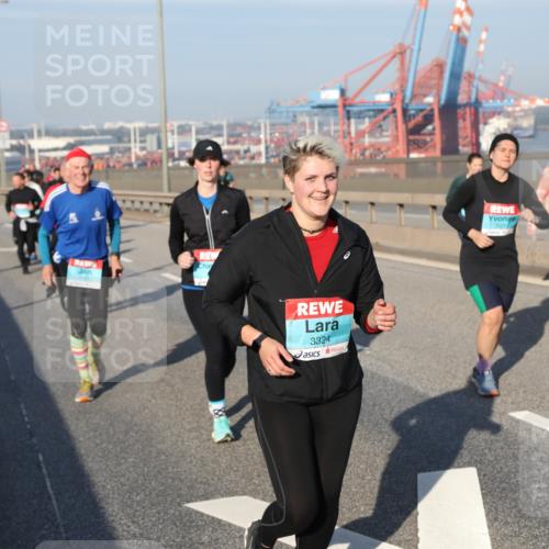 03.10.2025 - Köhlbrandbrückenlauf Yannick Fuchs http://msf.ph/oto/9181777 03.10.2025 08:57:58 Position 2 3324, 2621 meine-sportfotos.de