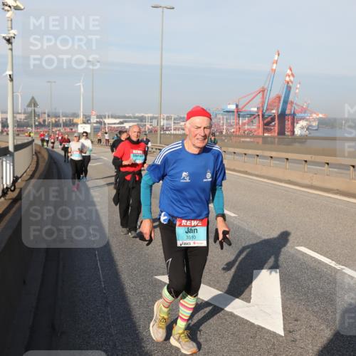 03.10.2025 - Köhlbrandbrückenlauf Yannick Fuchs http://msf.ph/oto/9181791 03.10.2025 08:58:01 Position 2 3510 meine-sportfotos.de