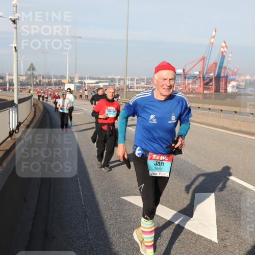 03.10.2025 - Köhlbrandbrückenlauf Yannick Fuchs http://msf.ph/oto/9181793 03.10.2025 08:58:01 Position 2 3510 meine-sportfotos.de