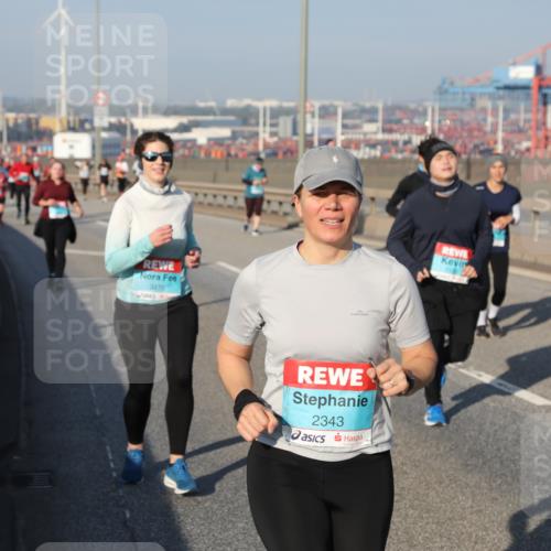 03.10.2025 - Köhlbrandbrückenlauf Yannick Fuchs http://msf.ph/oto/9181817 03.10.2025 08:58:06 Position 2 3476, 2343 meine-sportfotos.de