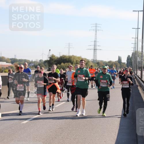 03.10.2025 - Köhlbrandbrückenlauf Yannick Fuchs http://msf.ph/oto/9181818 03.10.2025 11:23:53 Position 3 5621 meine-sportfotos.de