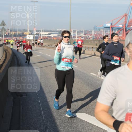 03.10.2025 - Köhlbrandbrückenlauf Yannick Fuchs http://msf.ph/oto/9181822 03.10.2025 08:58:07 Position 2 3476 meine-sportfotos.de