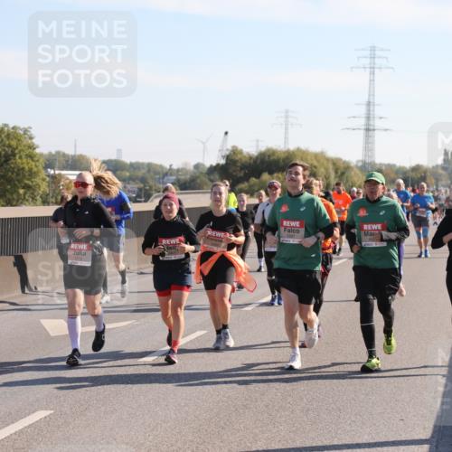 03.10.2025 - Köhlbrandbrückenlauf Yannick Fuchs http://msf.ph/oto/9181831 03.10.2025 11:23:54 Position 3 4695, 5587, 5400, 5855 meine-sportfotos.de
