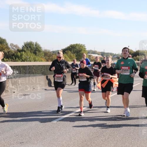 03.10.2025 - Köhlbrandbrückenlauf Yannick Fuchs http://msf.ph/oto/9181853 03.10.2025 11:23:56 Position 3 5854, 4695, 5400, 4715, 5587, 5621, 5855 meine-sportfotos.de