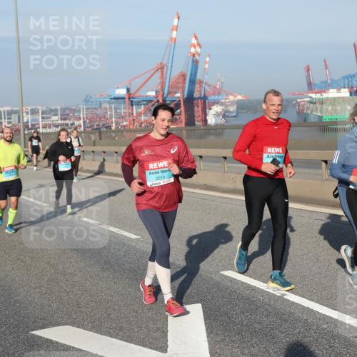 03.10.2025 - Köhlbrandbrückenlauf Yannick Fuchs http://msf.ph/oto/9181888 03.10.2025 08:58:26 Position 2 3019 meine-sportfotos.de