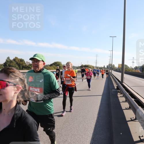 03.10.2025 - Köhlbrandbrückenlauf Yannick Fuchs http://msf.ph/oto/9181891 03.10.2025 11:23:59 Position 3 00 meine-sportfotos.de