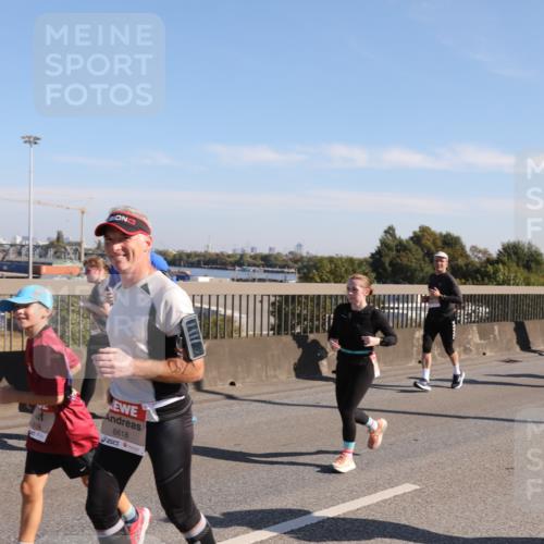 03.10.2025 - Köhlbrandbrückenlauf Yannick Fuchs http://msf.ph/oto/9181927 03.10.2025 11:24:02 Position 3 6618, 5413 meine-sportfotos.de