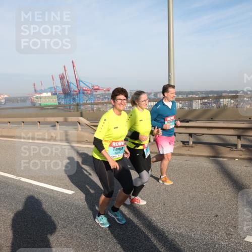 03.10.2025 - Köhlbrandbrückenlauf Yannick Fuchs http://msf.ph/oto/9181979 03.10.2025 08:58:45 Position 2 3254 meine-sportfotos.de