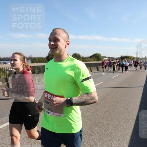 03.10.2025 - Köhlbrandbrückenlauf Yannick Fuchs http://msf.ph/oto/9182010 03.10.2025 11:24:11 Position 3 8, 5438 meine-sportfotos.de