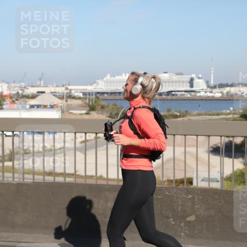 03.10.2025 - Köhlbrandbrückenlauf Yannick Fuchs http://msf.ph/oto/9182014 03.10.2025 11:24:13 Position 3  meine-sportfotos.de