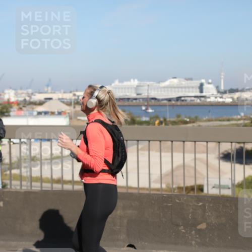 03.10.2025 - Köhlbrandbrückenlauf Yannick Fuchs http://msf.ph/oto/9182015 03.10.2025 11:24:13 Position 3  meine-sportfotos.de