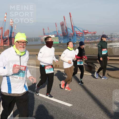 03.10.2025 - Köhlbrandbrückenlauf Yannick Fuchs http://msf.ph/oto/9182032 03.10.2025 08:58:53 Position 2 2999, 1704, 2492, 118 meine-sportfotos.de