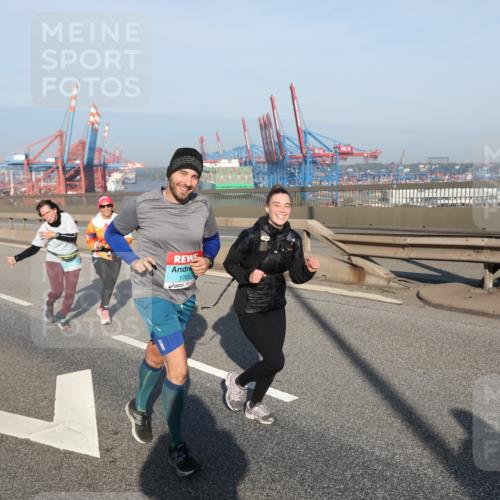 03.10.2025 - Köhlbrandbrückenlauf Yannick Fuchs http://msf.ph/oto/9182049 03.10.2025 08:58:56 Position 2 1769, 118 meine-sportfotos.de