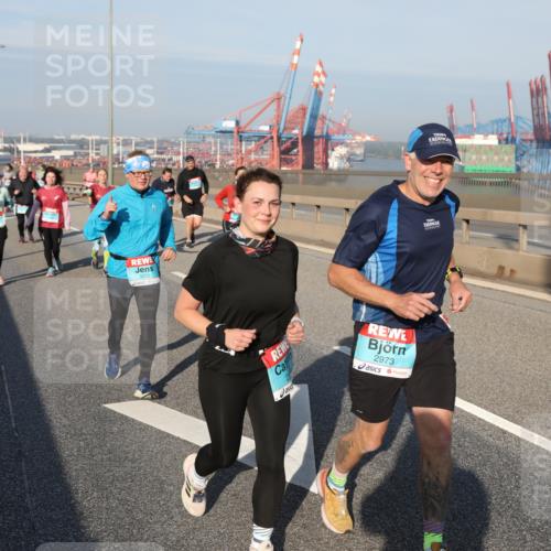 03.10.2025 - Köhlbrandbrückenlauf Yannick Fuchs http://msf.ph/oto/9182092 03.10.2025 08:59:05 Position 2 3072, 2973 meine-sportfotos.de