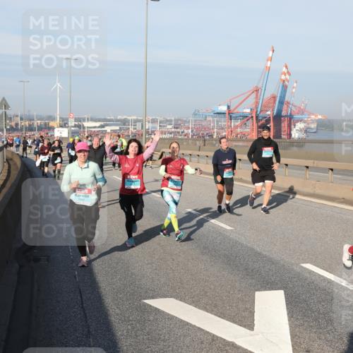 03.10.2025 - Köhlbrandbrückenlauf Yannick Fuchs http://msf.ph/oto/9182108 03.10.2025 08:59:07 Position 2 2359 meine-sportfotos.de