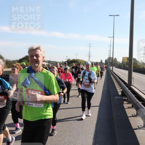 03.10.2025 - Köhlbrandbrückenlauf Yannick Fuchs http://msf.ph/oto/9182121 03.10.2025 11:24:24 Position 3 5187, 5121, 5110 meine-sportfotos.de