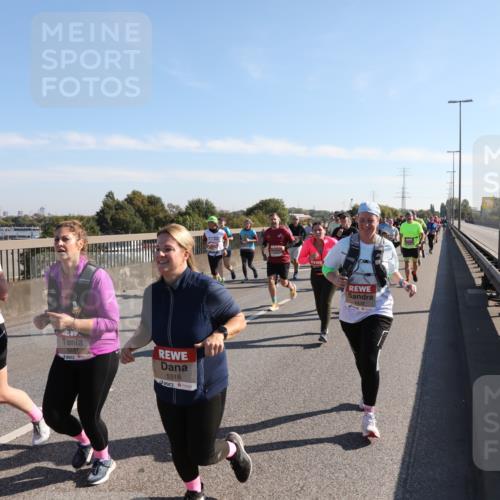 03.10.2025 - Köhlbrandbrückenlauf Yannick Fuchs http://msf.ph/oto/9182133 03.10.2025 11:24:25 Position 3 273, 0, 5187, 5318 meine-sportfotos.de