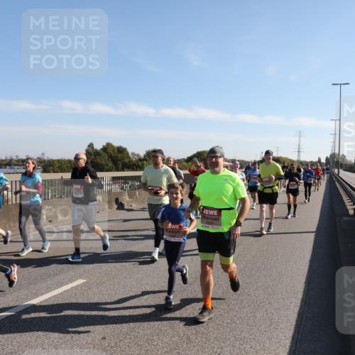 03.10.2025 - Köhlbrandbrückenlauf Yannick Fuchs http://msf.ph/oto/9182175 03.10.2025 11:24:29 Position 3 6669 meine-sportfotos.de