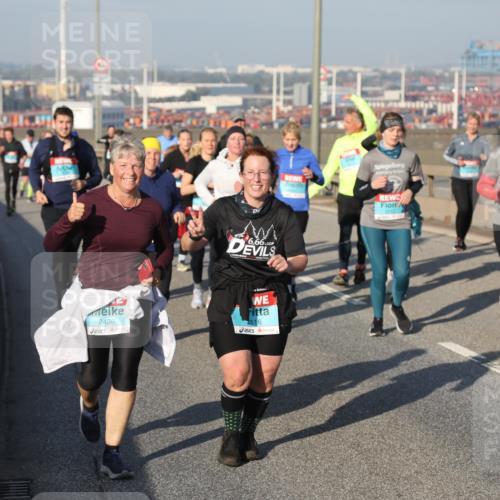 03.10.2025 - Köhlbrandbrückenlauf Yannick Fuchs http://msf.ph/oto/9182176 03.10.2025 08:59:15 Position 2 6, 66, 2436, 2116, 2267 meine-sportfotos.de