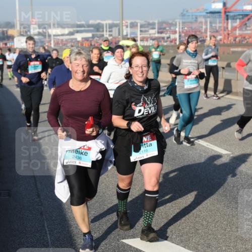 03.10.2025 - Köhlbrandbrückenlauf Yannick Fuchs http://msf.ph/oto/9182182 03.10.2025 08:59:16 Position 2 6, 66, 2436, 2116 meine-sportfotos.de
