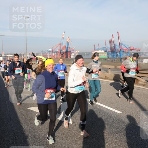 03.10.2025 - Köhlbrandbrückenlauf Yannick Fuchs http://msf.ph/oto/9182200 03.10.2025 08:59:19 Position 2 3746 meine-sportfotos.de