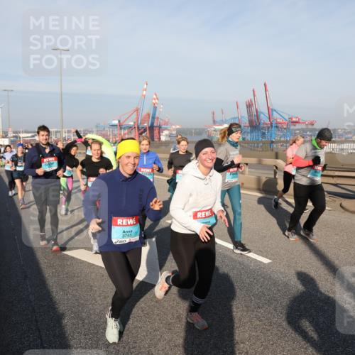 03.10.2025 - Köhlbrandbrückenlauf Yannick Fuchs http://msf.ph/oto/9182201 03.10.2025 08:59:19 Position 2 3745 meine-sportfotos.de