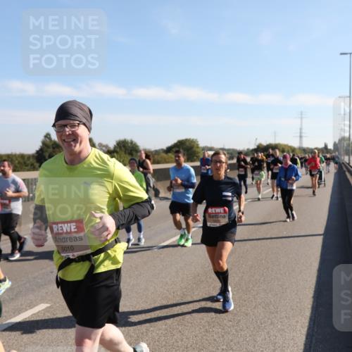 03.10.2025 - Köhlbrandbrückenlauf Yannick Fuchs http://msf.ph/oto/9182209 03.10.2025 11:24:31 Position 3 4914, 5010, 5577 meine-sportfotos.de