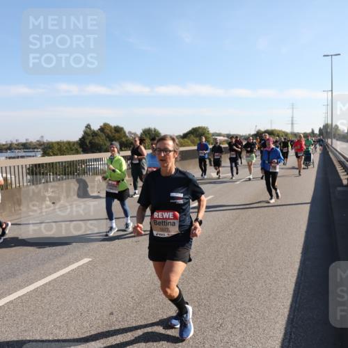 03.10.2025 - Köhlbrandbrückenlauf Yannick Fuchs http://msf.ph/oto/9182217 03.10.2025 11:24:32 Position 3 5577 meine-sportfotos.de