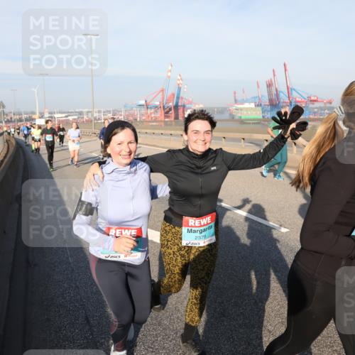 03.10.2025 - Köhlbrandbrückenlauf Yannick Fuchs http://msf.ph/oto/9182245 03.10.2025 08:59:24 Position 2 2379 meine-sportfotos.de