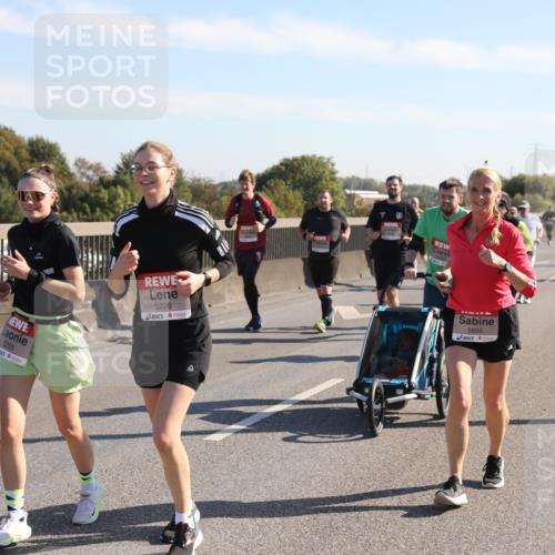 03.10.2025 - Köhlbrandbrückenlauf Yannick Fuchs http://msf.ph/oto/9182257 03.10.2025 11:24:36 Position 3 5255, 5226, 5659 meine-sportfotos.de