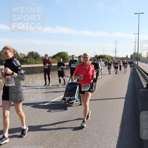 03.10.2025 - Köhlbrandbrückenlauf Yannick Fuchs http://msf.ph/oto/9182261 03.10.2025 11:24:36 Position 3 5226, 5659 meine-sportfotos.de