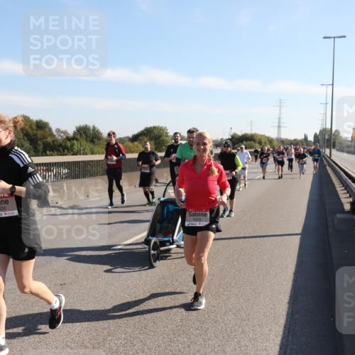 03.10.2025 - Köhlbrandbrückenlauf Yannick Fuchs http://msf.ph/oto/9182264 03.10.2025 11:24:36 Position 3 5255, 5226, 5659 meine-sportfotos.de
