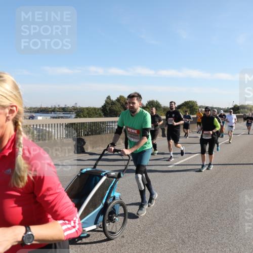 03.10.2025 - Köhlbrandbrückenlauf Yannick Fuchs http://msf.ph/oto/9182275 03.10.2025 11:24:38 Position 3  meine-sportfotos.de