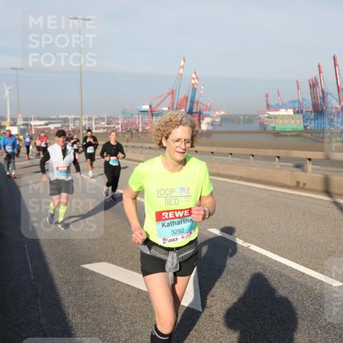 03.10.2025 - Köhlbrandbrückenlauf Yannick Fuchs http://msf.ph/oto/9182302 03.10.2025 08:59:32 Position 2 3292 meine-sportfotos.de