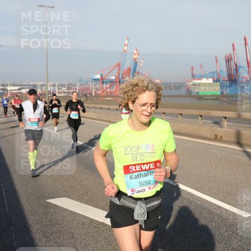 03.10.2025 - Köhlbrandbrückenlauf Yannick Fuchs http://msf.ph/oto/9182304 03.10.2025 08:59:32 Position 2 3292 meine-sportfotos.de