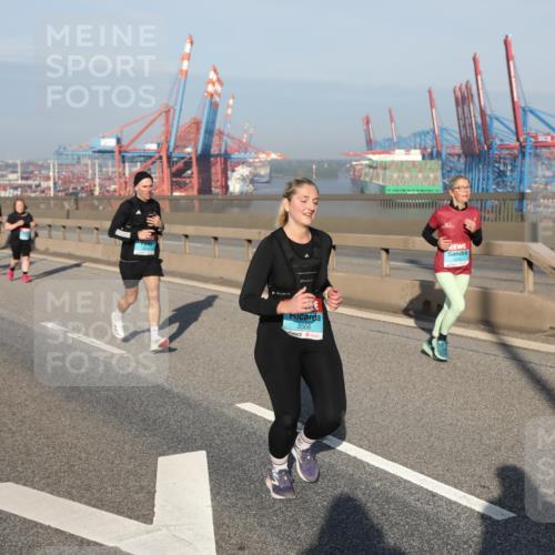 03.10.2025 - Köhlbrandbrückenlauf Yannick Fuchs http://msf.ph/oto/9182321 03.10.2025 08:59:35 Position 2 3566 meine-sportfotos.de