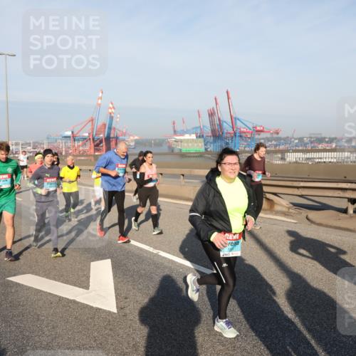 03.10.2025 - Köhlbrandbrückenlauf Yannick Fuchs http://msf.ph/oto/9182364 03.10.2025 08:59:43 Position 2  meine-sportfotos.de