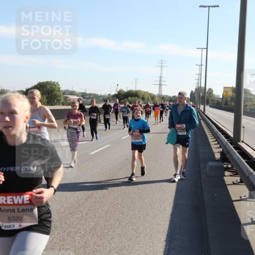 03.10.2025 - Köhlbrandbrückenlauf Yannick Fuchs http://msf.ph/oto/9182365 03.10.2025 11:24:46 Position 3 5320 meine-sportfotos.de