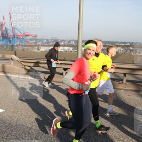 03.10.2025 - Köhlbrandbrückenlauf Yannick Fuchs http://msf.ph/oto/9182391 03.10.2025 08:59:47 Position 2  meine-sportfotos.de