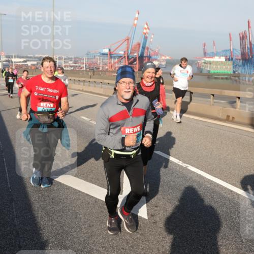 03.10.2025 - Köhlbrandbrückenlauf Yannick Fuchs http://msf.ph/oto/9182413 03.10.2025 08:59:51 Position 2 13, 2634 meine-sportfotos.de