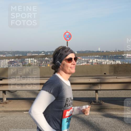 03.10.2025 - Köhlbrandbrückenlauf Yannick Fuchs http://msf.ph/oto/9182452 03.10.2025 08:59:57 Position 2 118 meine-sportfotos.de