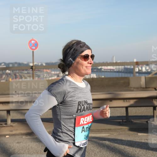 03.10.2025 - Köhlbrandbrückenlauf Yannick Fuchs http://msf.ph/oto/9182453 03.10.2025 08:59:57 Position 2 246 meine-sportfotos.de