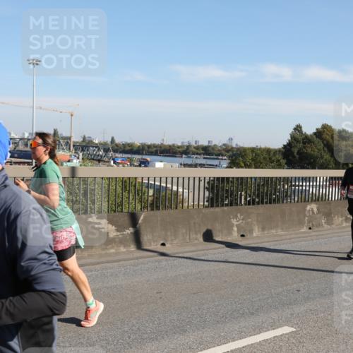 03.10.2025 - Köhlbrandbrückenlauf Yannick Fuchs http://msf.ph/oto/9182500 03.10.2025 11:25:00 Position 3  meine-sportfotos.de