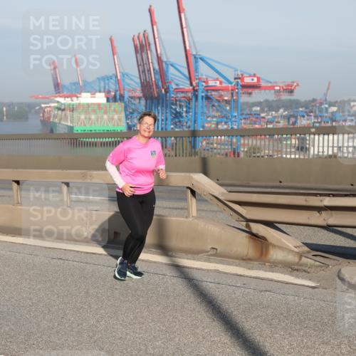 03.10.2025 - Köhlbrandbrückenlauf Yannick Fuchs http://msf.ph/oto/9182523 03.10.2025 09:00:13 Position 2  meine-sportfotos.de