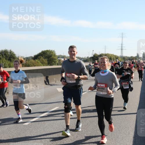 03.10.2025 - Köhlbrandbrückenlauf Yannick Fuchs http://msf.ph/oto/9182541 03.10.2025 11:25:04 Position 3 5442, 4708 meine-sportfotos.de