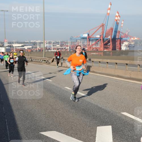 03.10.2025 - Köhlbrandbrückenlauf Yannick Fuchs http://msf.ph/oto/9182542 03.10.2025 09:00:16 Position 2 000, 381 meine-sportfotos.de