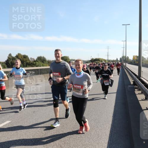 03.10.2025 - Köhlbrandbrückenlauf Yannick Fuchs http://msf.ph/oto/9182549 03.10.2025 11:25:05 Position 3 4708 meine-sportfotos.de